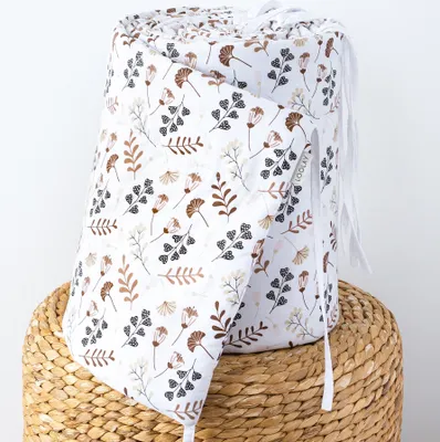 Produktbild von BLUMENWIESE Braun 100% Baumwolle 360 x 30 cm BETTUMRANDUNG Babybett Austattung Babyausstattung Nestchen Blumen Bettschlange. Handgenähnt von LOOLAY®