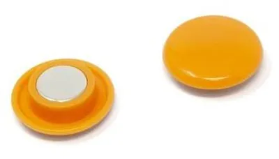 Obrázek produktu pro Oranžové kovové magnety na ledničku, bílou tabuli nebo nástěnku, rozměry 30 mm x 11 mm (výška), balení po 6 kusech