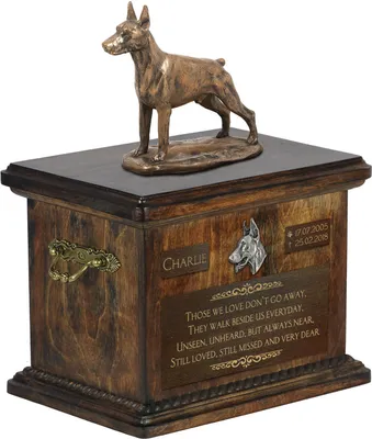Produktbild von Dobermann I - Eine Urne für die Asche eines Hundes, eine Urne mit einer Statue, eine personalisierte Hundeurne von der Marke Art-Dog.