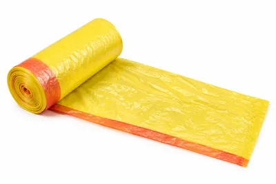 Zdjęcie produktu dla Worek na śmieci RyanPack z HDPE z sznurkiem – odporny na rozdarcia i wytrzymały – 60 x 65 cm – 12 µ – żółty – 1500 sztuk (karton), Obraz wygenerowany przez AI