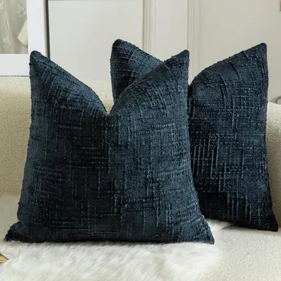Produktbild von Set aus 2 weichen Kissenbezügen aus Chenille, 55 x 55 cm