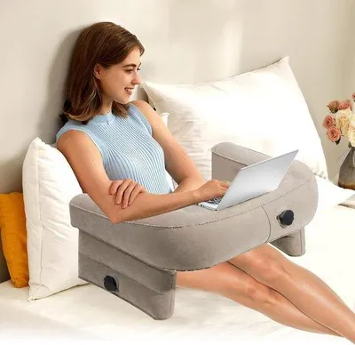 Produktbild von Famanu Lesekissen mit Armstütze - Ideal für Sofa - Nackenrolle und Rückenstütze - Aufblasbare Tasche