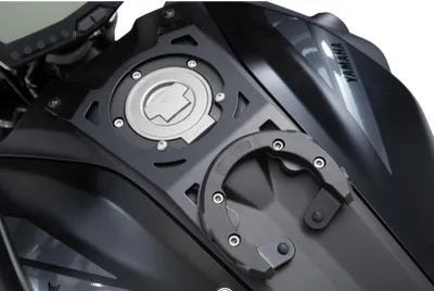 Produktbild von SW-MOTECH QUICK-LOCK EVO Tankring TRT.00.640.31400/B für Yamaha