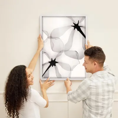 Produktbild von MG Design Bilderrahmen 50 x 70 cm - Posterrahmen mit Weiß Holzrahmen (Echtholz) und bruchsicherem Acrylglas, Hoch & Quer mit stabiler Wandaufhängung