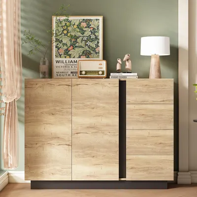 Image de Meuble de rangement moderne avec quatre tiroirs et deux portes, idéal pour le salon ou la cuisine. Dimensions : 120 x 35,5 x 90,5 cm. Finition : bois naturel
