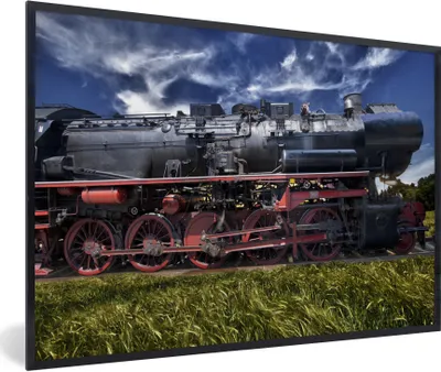 Produktbild von MuchoWow® MuchoWow® Gerahmtes Poster Dampflokomotive auf einem Feld 60x40 cm - Poster mit zchwarzem Bilderrahmen - Printing - Wanddeko Schlafzimmer