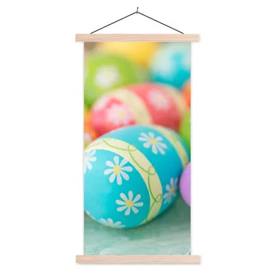 Produktbild von MuchoWow® Textilposter Bunte Ostereier auf einem Ostertisch 40x80 cm mit holzfarbenen Rahmen - Wohnzimmer