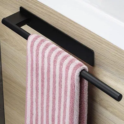 Zdjęcie produktu dla Unyqoos® Wieszak na ręczniki bez wiercenia – stal nierdzewna, czarny mat, 39 cm, samoprzylepny (powierzchnia montażowa 26×4 cm) do łazienki i kuchni