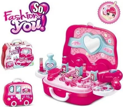 Produktbild von Kosmetikkoffer Auto-Design 26x21x9 cm mit 17 Accessoires für kleine Mädchen ab 3 Jahren