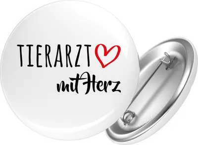 Produktbild von Huuraa Button Tierarzt mit Herz 59mm rund mit Sicherheitsnadel Ansteckbutton Geschenkidee
