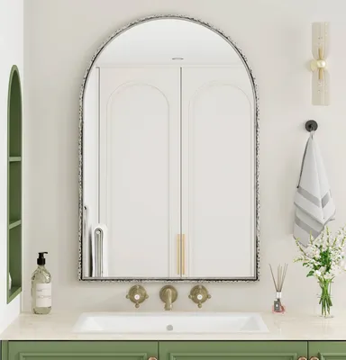 Productafbeelding van AIORBER Wandspiegel, gebogen ontwerp, veiligheidsglas, metalen frame, metalen ijzeren frame, roestvrij, 61x2,5x91 cm, geschikt voor badkamer, slaapkamer, zilver