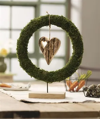 Produktbild von Dekoring "Moos" aus Naturmoos Ø 35 cm, auf Holz Sockel, Mooskranz zum dekorieren