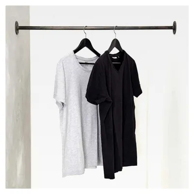 Produktbild von Wandmontierte Kleiderstange für Nischen - 120 cm Breite - Handgefertigte schwarze Garderobenstange - Industrial Design aus Deutschland - Metallgarderobe