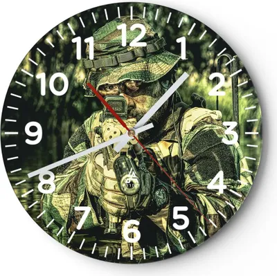 Produktbild von Wanduhr - Rund - Glasuhr - Soldat Gewehr - 30x30cm - Schleichendes Uhrwerk - Lautlos - zum Aufhängen bereit - Dekoration Modern - Wanddekoration aus Glas - C4AR30x30-3945
