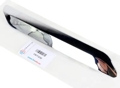 Imagen del producto de Moldura cromada del paragolpes trasero, lado derecho
