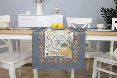 Immagine prodotto di Tessuto Jacquard con decorazioni a rilievo, dimensioni 140 x 45 cm, ideale per decorare la tavola da pranzo