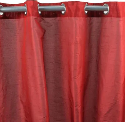 Immagine prodotto di Tenda rossa ad occhielli effetto seta 140x250