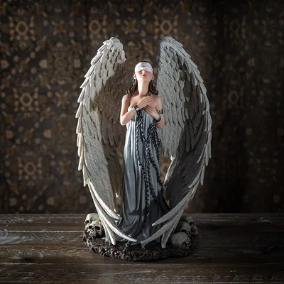 Produktbild von Engel "Captive Angel" - Totenkopf, Ketten, Fantasy