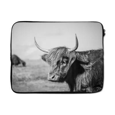 Produktbild von MuchoWow® Laptop Hülle 15 Zoll Schottischer Highlander - Tiere - Schwarz - Weiß Laptoptasche - Laptoptasche - Sleeve - Rundum-Schutz