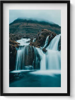 Produktbild von Bild eines Bergwasserfalls– Wandbild mit Rahmen – Gerahmtes Bild  – Wanddekoration – 50x70 cm –  Schwarz Rahmen