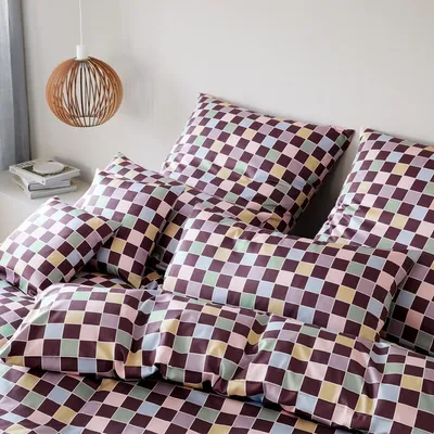 Produktbild von elegante Mako-Satin-Bettwäsche-Garnitur Scrabble Farbe Merlot Größe 240x220+2x40x80