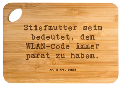 Produktbild von Mr. & Mrs. Panda Schneidebrett Spruch Stiefmutter Heldin - Transparent - Geschenk, Handarbeit, Brett, holzschneidebrett, Frühstücksbrettchen, familie, technologie, Freude