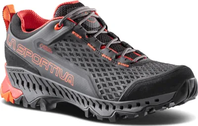 Damen-Wanderschuhe "Spire Woman GTX" von La Sportiva in Grau mit roten Akzenten und rutschfester Sohle.