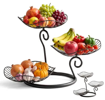 Image de Panier à fruits en métal à trois niveaux, au design élégant