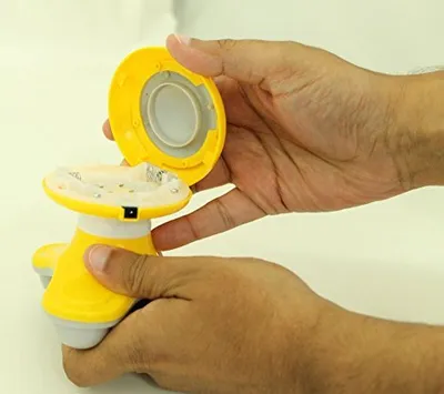 Produktbild von Massagegerät mit drei Massageköpfen, USB, leicht, für Rücken, Nacken, Beine, Arme