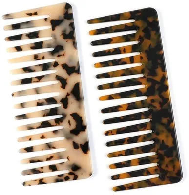 Imagen del producto de Dos peines de dientes anchos, ideales para cabello grueso, rizado y ondulado