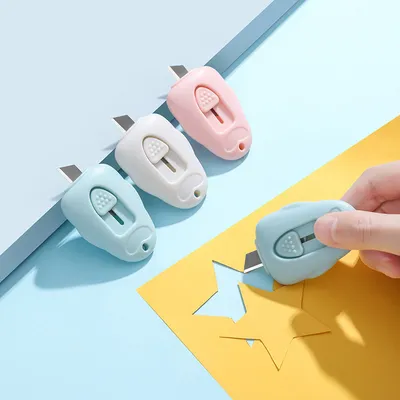 Produktbild von INF Mini-Universalmesser mit Schlüsselanhängerloch Blau