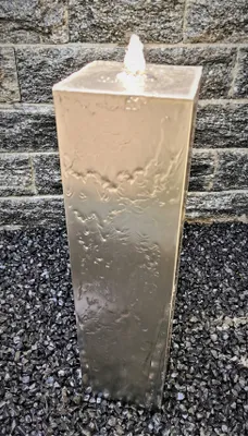 Produktbild von Säulenbrunnen 80 / 20 cm eckig Edelstahl matt gebürstet incl. LED Komplettset