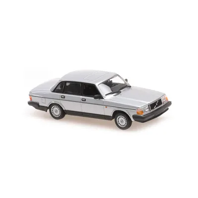 Produktbild von Maxichamps 940171402 Volvo 240 GL silber Maßstab 1:43
