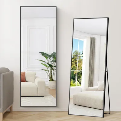 Zdjęcie produktu dla Lustro stojące, pełne, o wymiarach 165 x 60 cm, z czarną metalową ramą, przeznaczone do postawienia na podłodze, opierania lub montażu na ścianie
