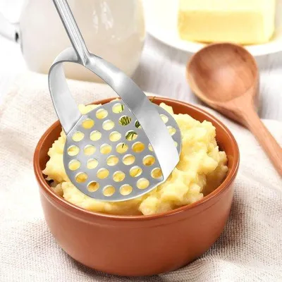 Productafbeelding van Robuuste RVS Aardappelstamper met Houten Handvat, Professionele Keukenhulpmiddelen voor Aardappelen, Bonen en Avocado's