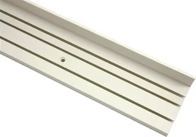 Produktbild von Gardinia Vorhangschiene Weiß 250 cm mit Blende P2Ü aus Kunststoff und Holz für Fenster