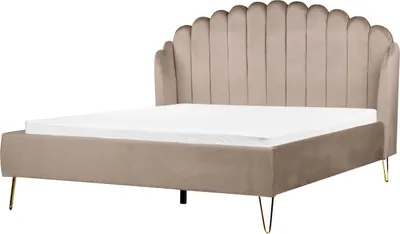 Produktbild von BELIANI Polsterbett Taupe Samtstoff Gesteppt mit Lattenrost 160x200 cm Hohes Kopfteil Muschelform Goldene Metallbeine Modern Schlafzimmer Doppelbett