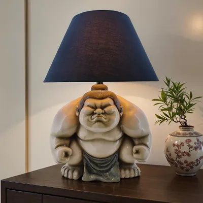 Produktbild von riess-ambiente Tischlampe SUMO 50cm beige schwarz Polyresin Stoffschirm Skulptur Designobjekt mit Kippschalter E27