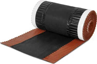 Obrázek produktu pro DQ-PP FIRSTBAND | délka 5 m | dRoll | šířka 390 mm | cihlově červená RAL 3011 | plisovaný hliník | samolepicí | hřebenová páska pro hřeben střechy | hřebenová páska pro hřeben střechy