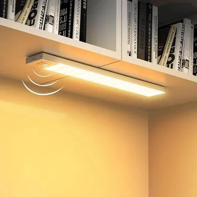 Zdjęcie produktu dla Oświetlenie do wnętrz – lampki do szafek z czujnikiem ruchu – do oświetlenia szafek – ładowanie przez USB – 2 sztuki – białe