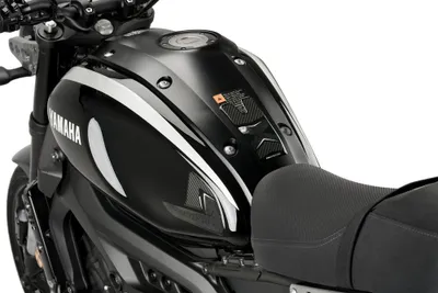 Productafbeelding van PUIG 9299C Speciaal tankbescherming, geschikt voor YAMAHA XSR900, met carbonlook