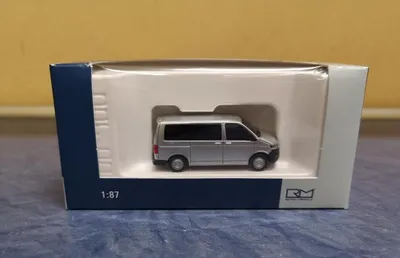 Produktbild von Rietze VW T6.1 Bus KR reflexsilber 11682