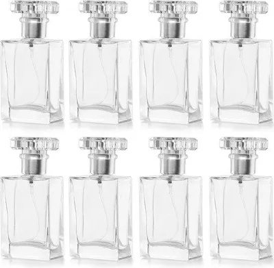 Image de Bouteilles en verre transparent d'une contenance de 30 ml contenant de l'huile essentielle