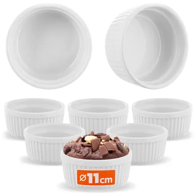 Produktbild von KADAX Souffle Förmchen ⌀ 11 cm, 6 Stück, Creme Brulee Schälchen, Souffleformen aus Porzellan, ofenfeste Auflaufförmchen, mini Dessertschalen (Weiß), KI-generiertes Bild