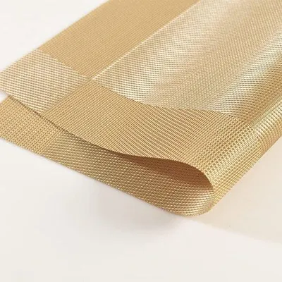 Immagine prodotto di Set da 6 pezzi in PVC, color oro, antiscivolo, resistente al calore