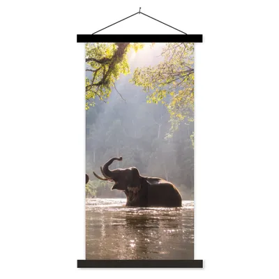 Produktbild von MuchoWow® Textilposter Elefant - Wasser - Tiere - Bäume - Sonne 60x120 cm mit schwarzem Rahmen - Magnete