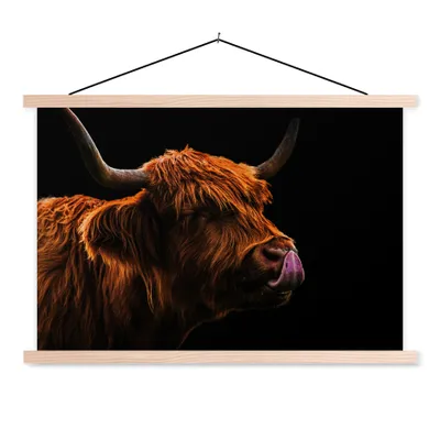 Produktbild von MuchoWow® Textilposter Schottischer Highlander - Zunge - Nase 60x40 cm mit holzfarbenen Rahmen - Bilder
