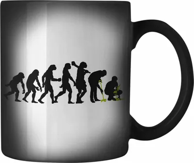 Produktbild von Trendation - Gärtner Evolution Farbwechsel Zauber-Tasse mit Spruch Garten Hobbygärtner Gärtner Geschenk Lustig Gärtnerin Geschenkidee (Schwarz)