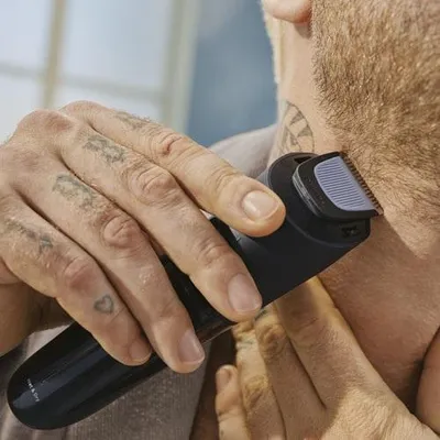 Immagine prodotto di Philips Beard Trimmer Serie 3000 BT3620/15 Regolabarba con lame arrotondate, Nessuna manutenzione - non è necessario oliare, Batteria ricaricabile, Rulli autoaffilanti, Nero