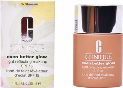 Productafbeelding van Clinique Even Better Glow, lichtreflecterende make-up met SPF 15, fles, crème, geschikt voor gemengde en vette huid, verhelderend, glanzend, egaliserend, licht, koel